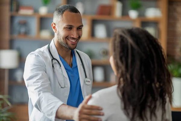 Healthcare Concept Friendly Attractive Middle Eastern Young Man Doctor Greeting — Fotografia de Stock