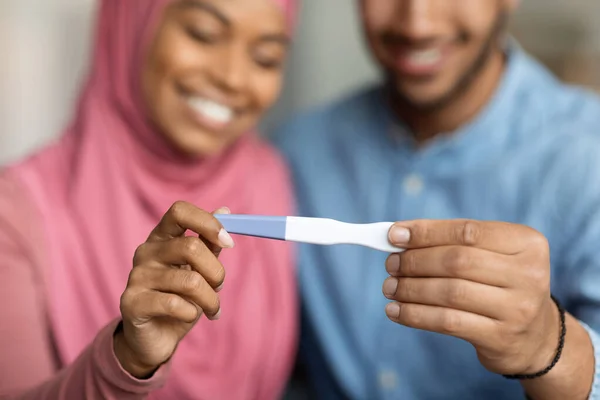 Awaiting Baby Closeup Shot Black Islamic Couple Holding Pregnancy Test — 스톡 사진