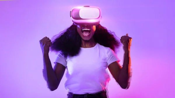 Emotional Black Lady Glasses Exploring Cyberspace Shouting Excitement Raising Fists — Fotografia de Stock