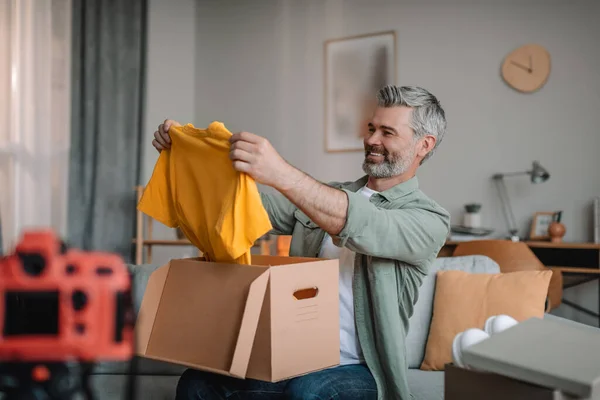 Cheerful Elderly European Male Blogger Beard Records Video Review Clothes — Photo