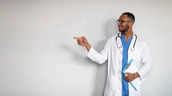 Handsome Young Middle Eastern Man White Robe Stethoscope Doctor Standing — 스톡 사진