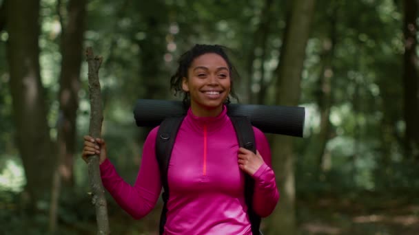 Active Weekends Happy Young African American Woman Hiker Standing Forest — Wideo stockowe