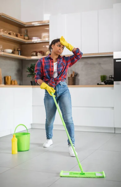 Tired Sad Young Black Lady Housewife Rubber Gloves Mop Washes — Φωτογραφία Αρχείου