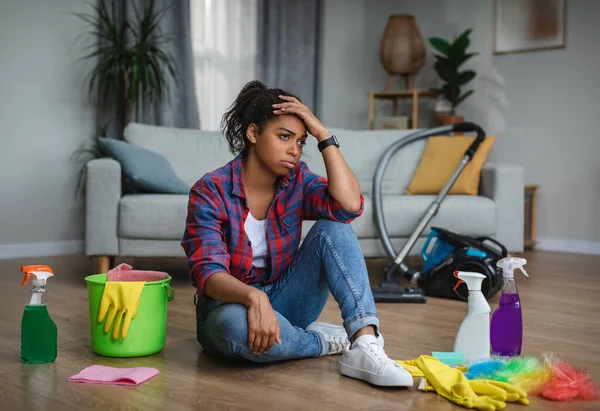 Frustrated Tired Unhappy Young Black Woman Housewife Suffering Lot Housework — Stockfoto