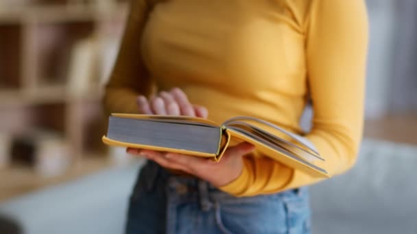 Self Education Concept Close Shot Unrecognizable Woman Student Reading Big — Stockvideo