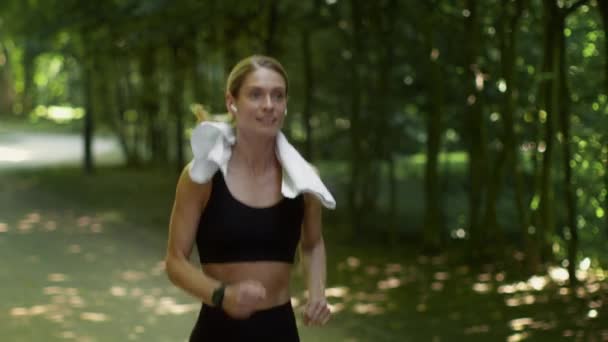 Intensive Cardio Training Follow Shot Active Middle Aged Lady Jogger — Vídeos de Stock