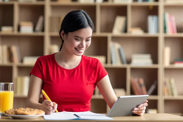 Cheerful Pretty Teenager Japanese Female Student Studying Tablet Enjoy Home — Foto de Stock