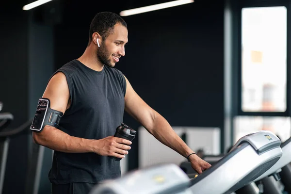 Portrait Happy Black Male Athlete Exercising Treadmill Gym Smiling Young — Stockfoto