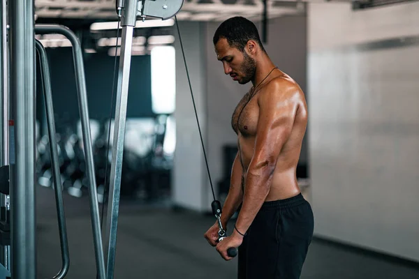Shirtless Muscular Black Man Training Crossover Machine Gym Sporty African — Stock Fotó