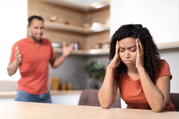 Sad Angry Young African American Husband Swears Offended Wife Sits — Stok fotoğraf