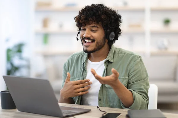 Cheerful Handsome Young Indian Guy Independent Contractor Working Online Home — Stockfoto