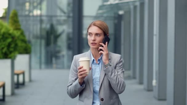 Corporate Negotiations Confident Professional Business Woman Talking Partners Mobile Phone — Vídeos de Stock
