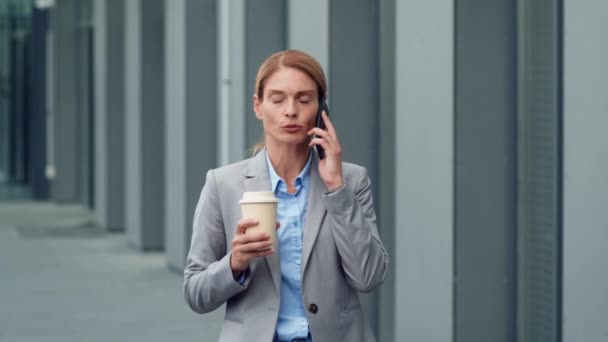 Busy Business Lady Talking Partners Phone Spending Her Coffee Break — Vídeos de Stock