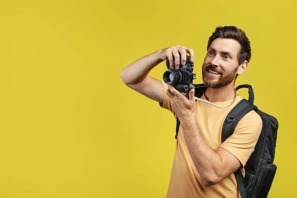 Positive Middle Aged Man Backpack Taking Picture Professional Dslr Camera — Foto de Stock