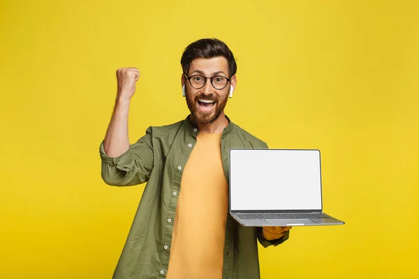 Yes Overjoyed Middle Aged Man Holding Laptop Blank Screen Shaking — Fotografia de Stock