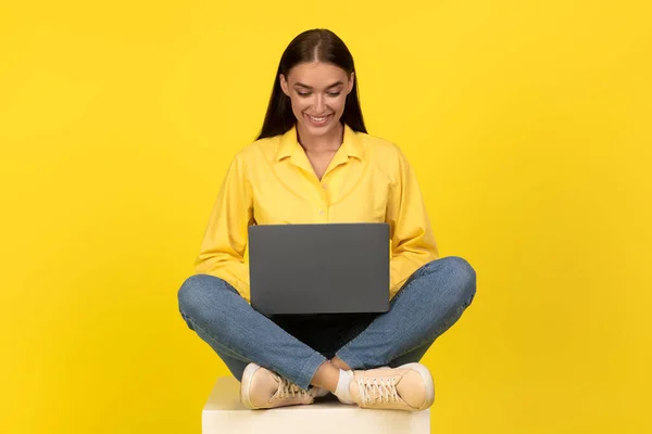 Happy Female Freelancer Using Laptop Typing Computer Learning Working Online — Foto de Stock