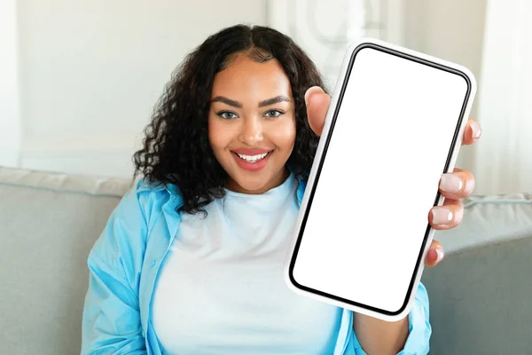 Cheerful African American Lady Showing Big Cellphone Blank Screen Advertising — Φωτογραφία Αρχείου