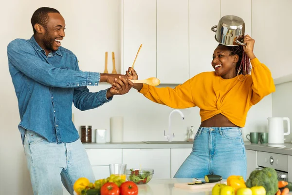 Domestic Fun Playful Black Couple Fighting Kitchen Using Spatulas Weapons — Photo