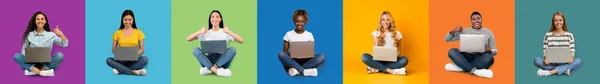 Чудова Пропозиція Реклама Щасливі Молоді Багатоетнічні Пані Сидять Ноутбуком Показують — стокове фото