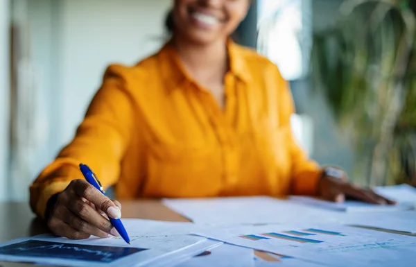 Female Business Analyst Hands Writing Papers Making Notes Checking Data — Foto Stock