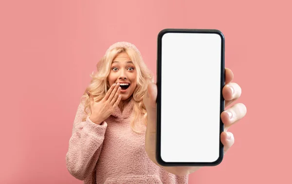 Surprised Young Woman Showing Big Blank Smartphone Camera Amazed Millennial — Foto de Stock