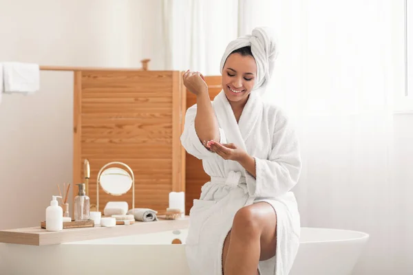 Skincare Cosmetics Attractive Female Moisturizing Skin Applying Moisturizer Elbow Wearing — Zdjęcie stockowe