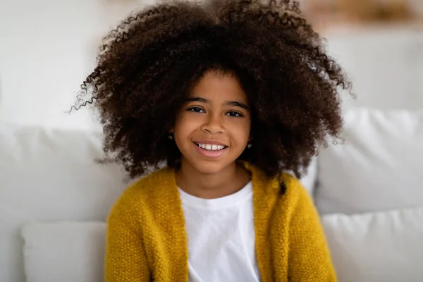 Closeup Portrait Happy Cute African American Preteen Little Girl Casual — Foto Stock
