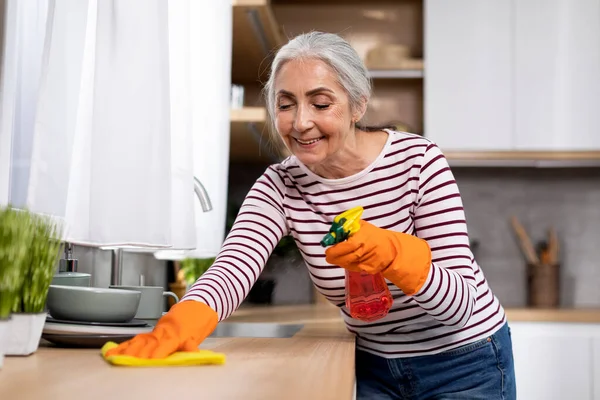 Portrait Smiling Senior Woman Making Cleaning Kitchen Happy Elderly Lady — Stockfoto