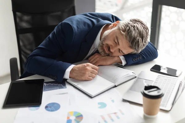 Overworked Middle Aged Businessman Napping Workplace Office Mature Male Entrepreneur — Stockfoto