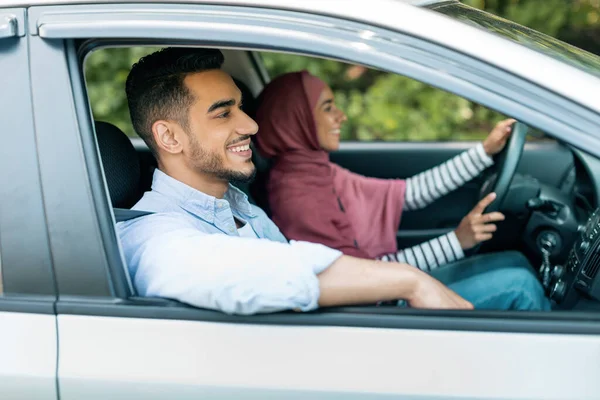 Happy Cheerful Young Muslim Lady Hijab Driving Car Husband Enjoying — Stockfoto