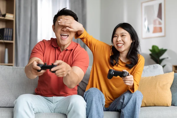 Cute Chinese Lovers Having Fun Home Happy Asian Man Woman — Stockfoto