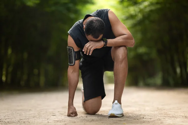 Black Sportsman Feeling Bad While Jogging Public Park African American —  Fotos de Stock