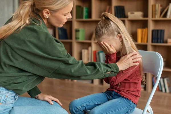 Children Need Help Little Girl Crying Psychologists Office Professional Female — стоковое фото