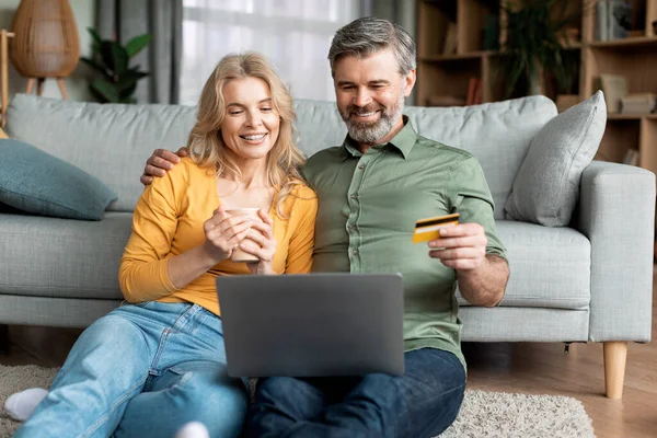 Internet Purchases Happy Middle Aged Couple Making Online Shopping While — Fotografia de Stock
