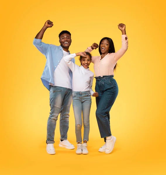 Victory Concept Excited African American Family Three Shaking Clenched Fists — Foto de Stock