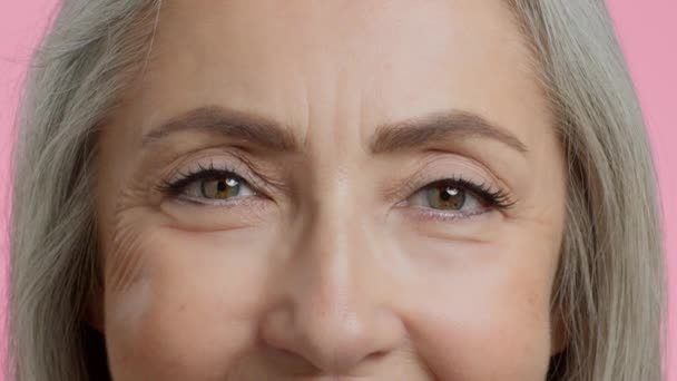 Wisdom Senior People Close Shot Unrecognizable Happy Senior Lady Eyes — Stock Video