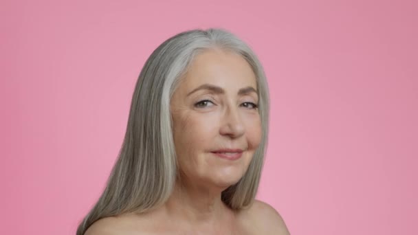 Skin Moisturizing Close Portrait Happy Senior Grey Haired Lady Applying — Stock Video