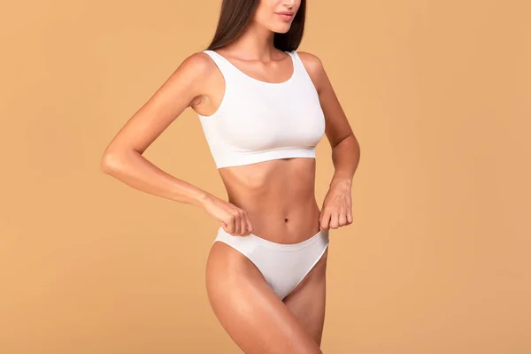 Unrecognizable Well Fit Lady White Underwear Demonstrating Her Perfect Body — Stock Photo, Image
