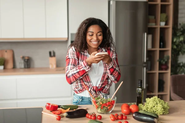 Cheerful Millennial African American Woman Make Photo Salad Organic Vegetables — Stock Photo, Image