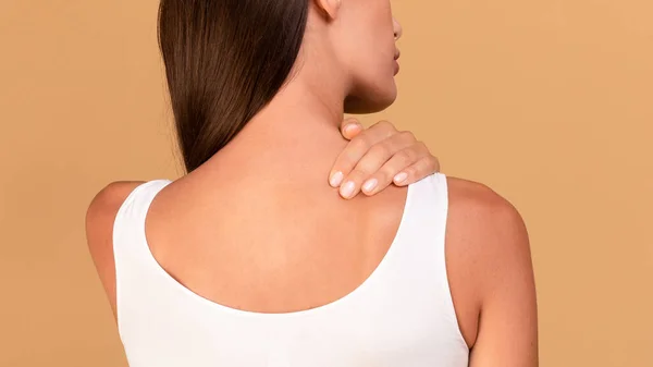 Rear View Lady Suffering Office Syndrome Rubbing Her Neck Having — Stock Photo, Image