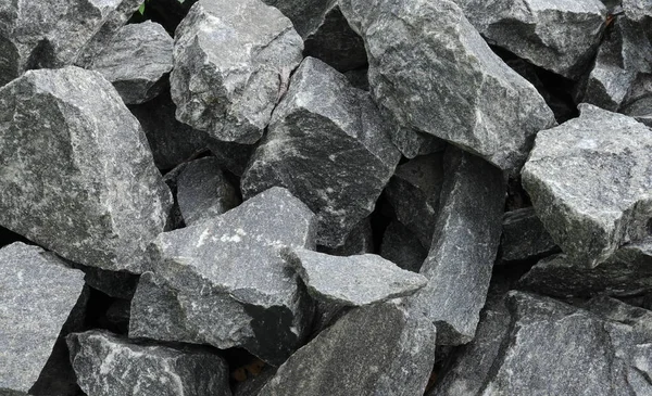 Close Pile Large Crushed Granite Stones Sell Building Material — 图库照片