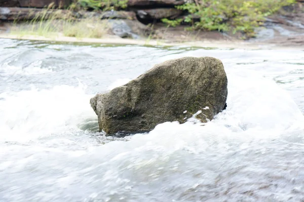 Piedra Que Fue Golpeada Por Agua Arroyo —  Fotos de Stock