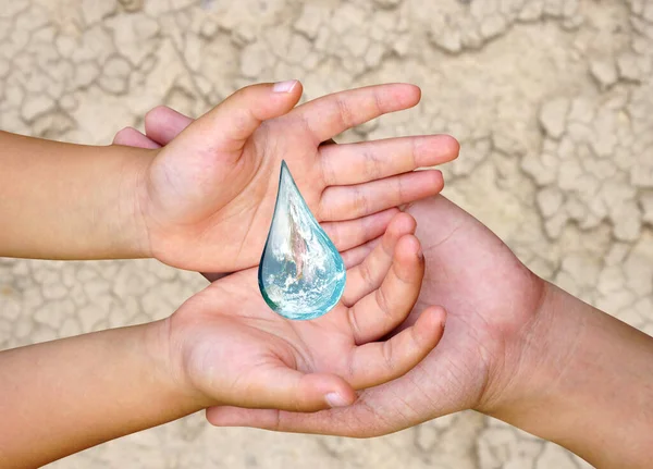 World Water Day Hands Väntar Världen Vatten Droppe Form Bakgrund — Stockfoto