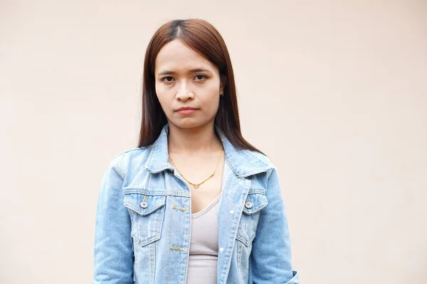 Asiatische Frauen Sehen Unglücklich Und Gestresst Aus — Stockfoto