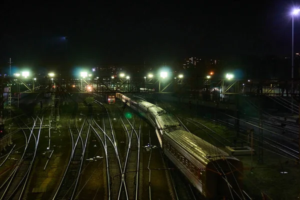 Поезд Железнодорожном Узле — стоковое фото