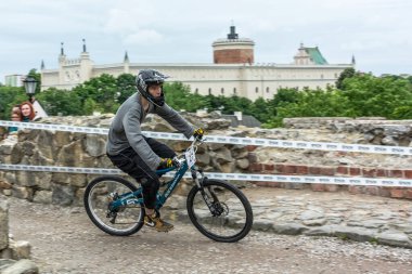 Lublin, Polonya - 24 Mayıs 2015: Bisiklet şehir yarışı (Eliminator MTB)