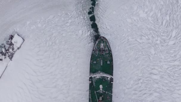 Obrovský Ledoborec Prolomí Ledy Přídí Lodi Plave Velkých Mořských Ledových — Stock video