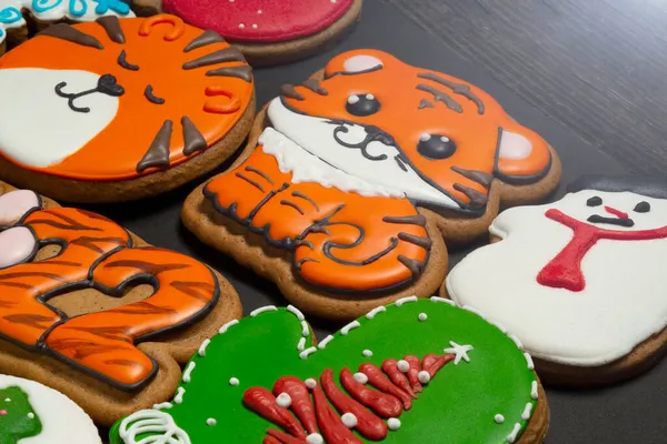 Hermosas Galletas Navideñas Jengibre Decoradas Para Nuevo Año 2022 Forma —  Fotos de Stock