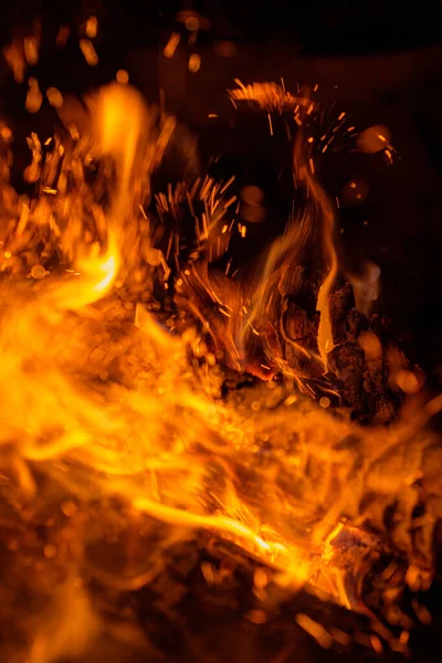 Burning Wood Campfire Close Selective Focus Charcoal Bright Red Flame — Fotografia de Stock