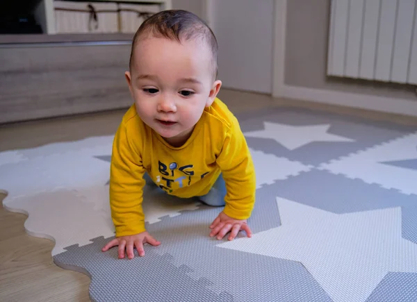 Month Old Caucasian Baby Crawling Play Mat Home — Stock Photo, Image